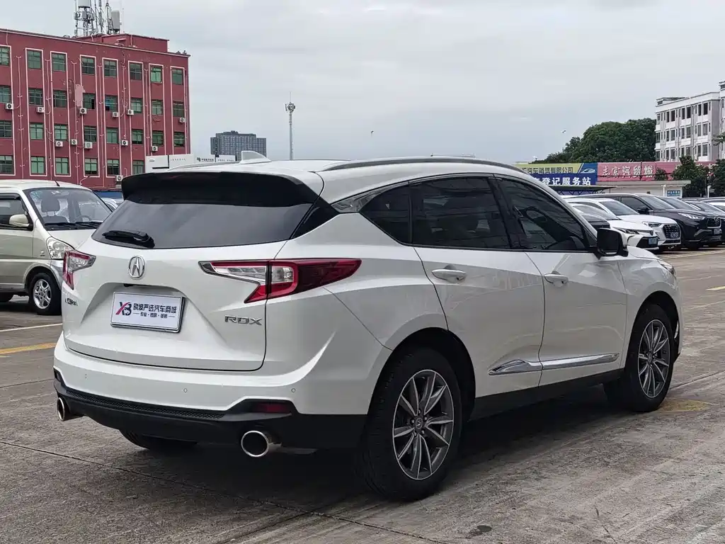 Acura RDX 2.0 T Premium CN-V