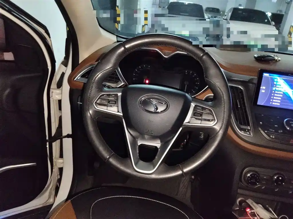 Soueast DX7 1.5 T Auto Luxury