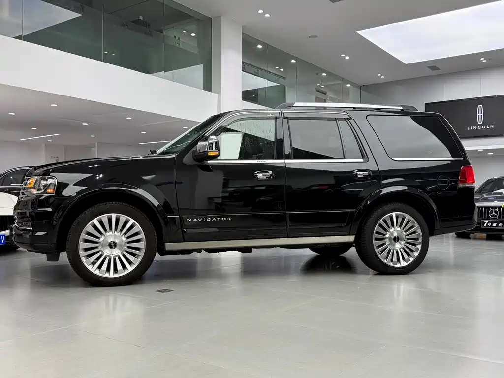 Navigator 3.5 T AWD