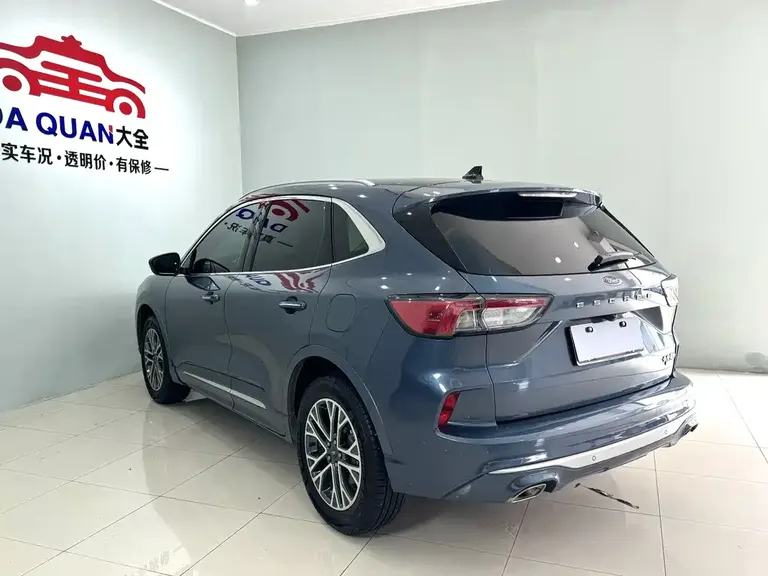 Ford Escape EcoBoost 245 2 WD Intelligent Joy Enjoyment