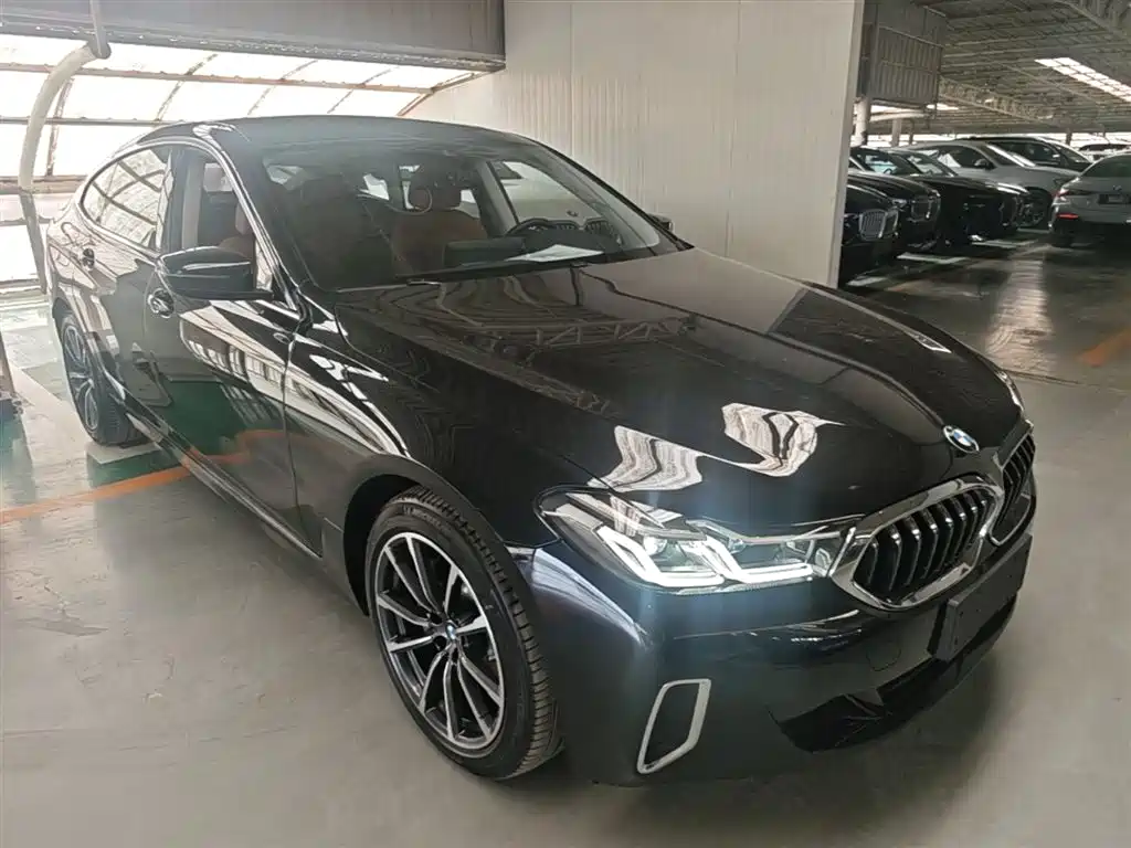 BMW 6 Series GT 630 i Luxury Design Package