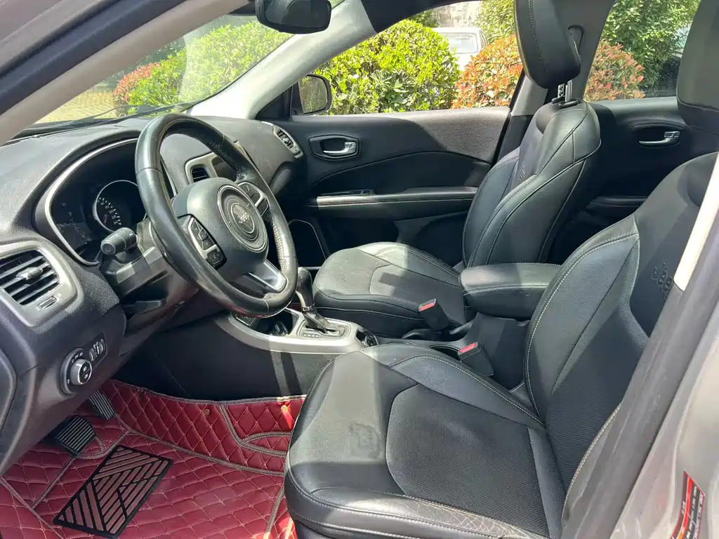 Compass 200 T Auto Home Enjoyment