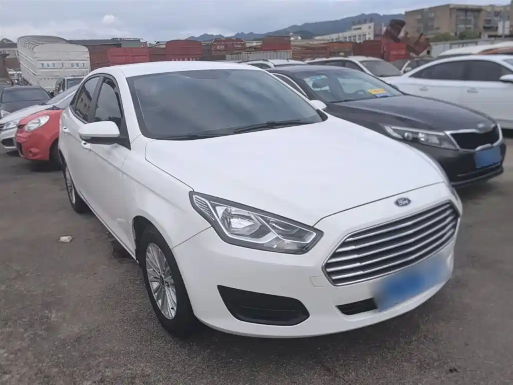 Escort Facelift 1.5 L Auto Comfort