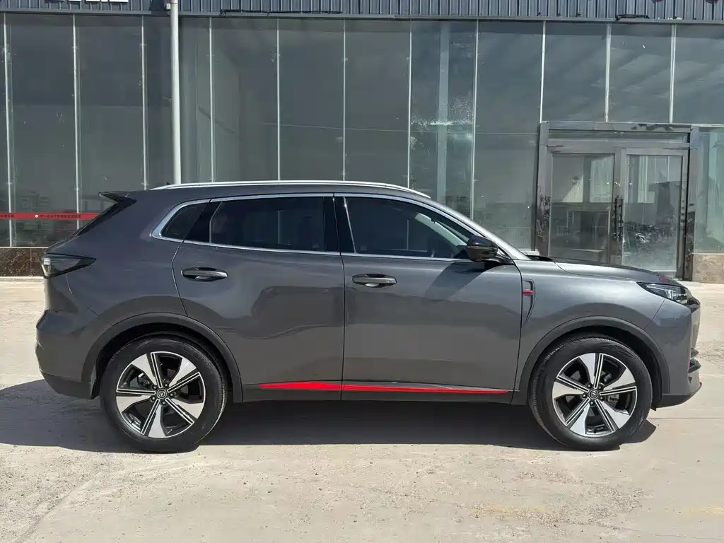 Changan CS55 PLUS 2 nd Gen 1.5 T DCT Distinguished