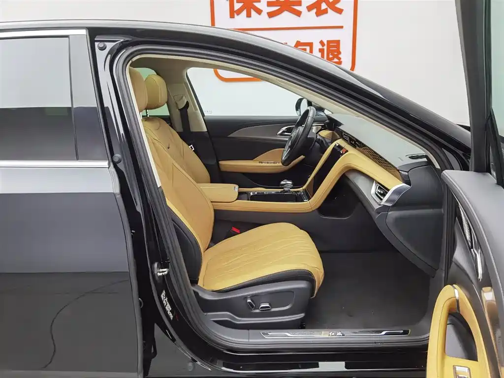 Hongqi H5 2.0 T Auto Connected Flagship Leading