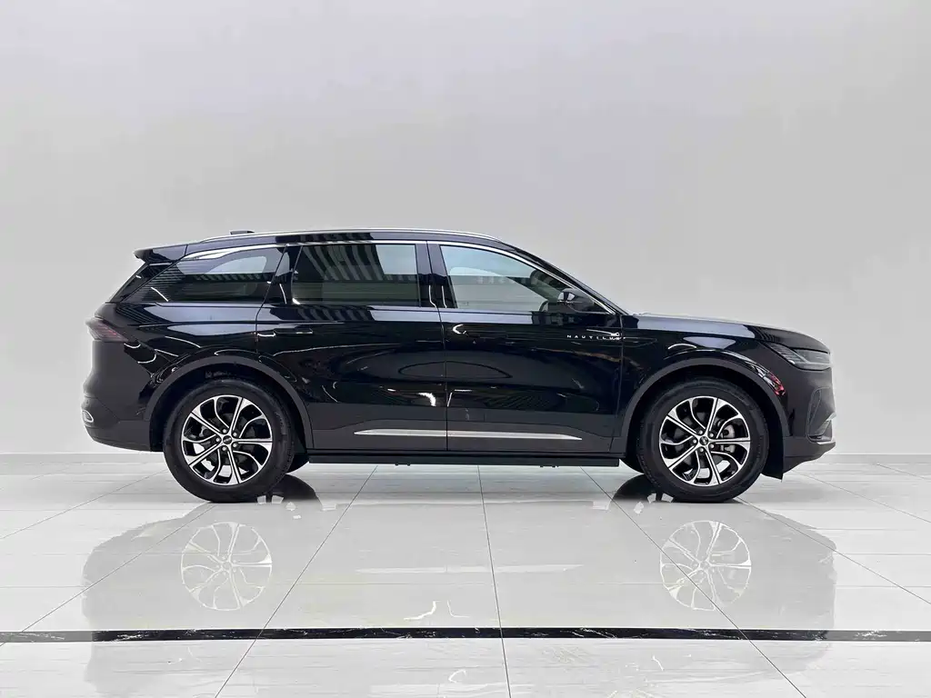 Nautilus 2.0 T 4 WD Comfort Supreme