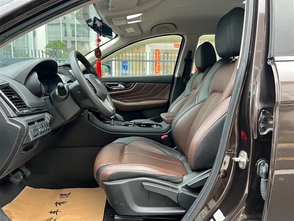Dongfeng Fengshen AX7 Classic 1.6 T Auto Elite