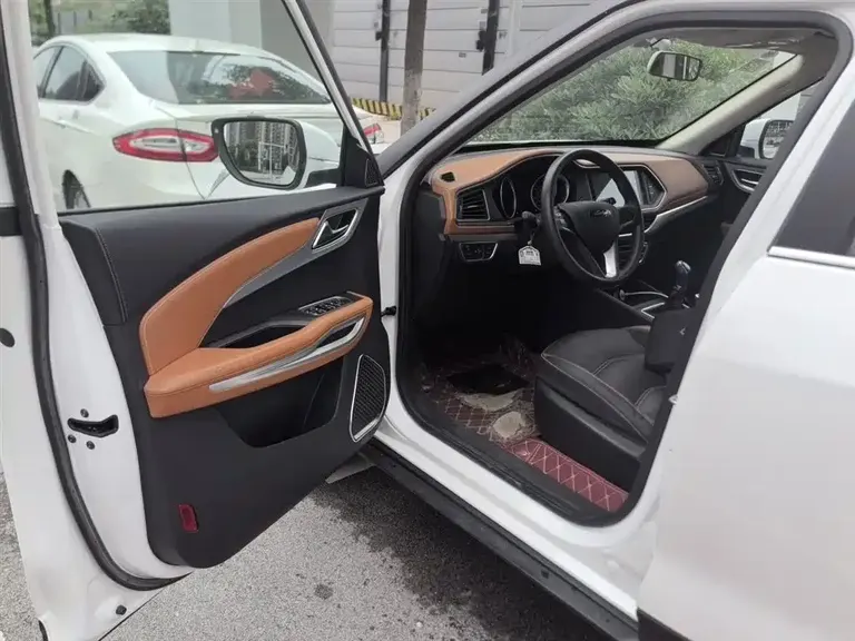 Zotye T300 众泰T300 2019款 1.5 L 手动小强版