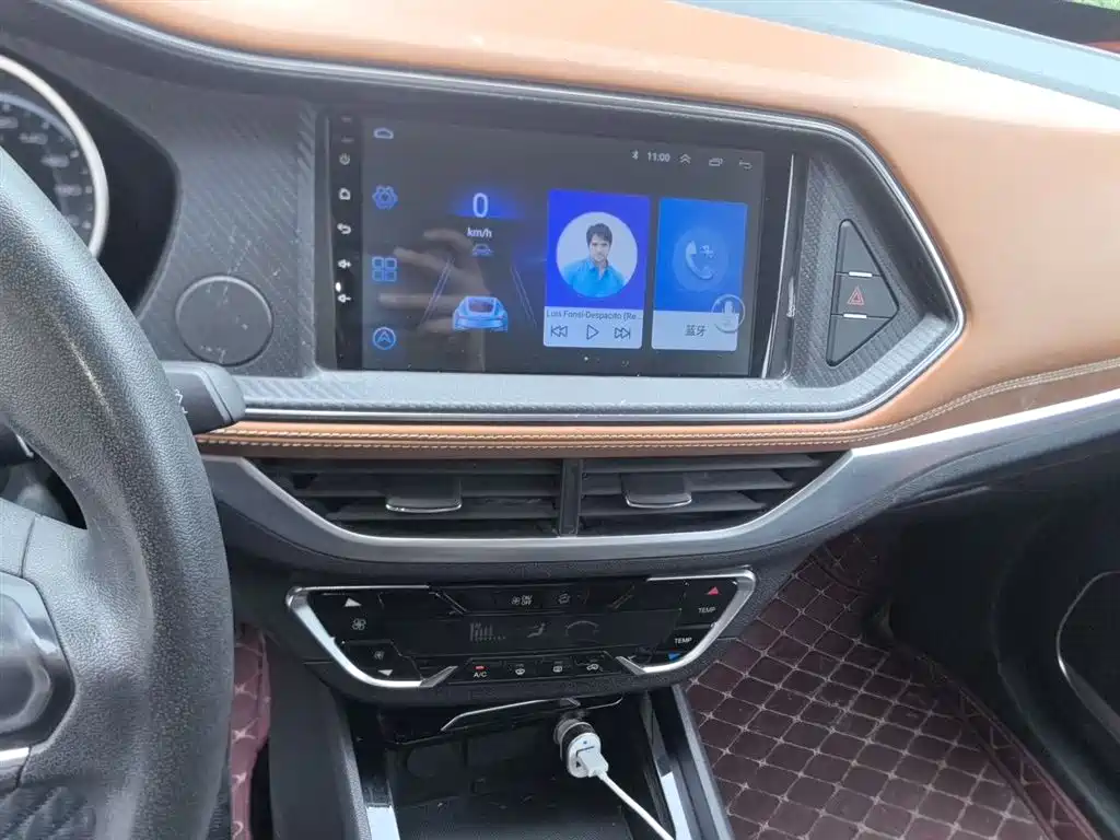 Zotye T300 众泰T300 2019款 1.5 L 手动小强版