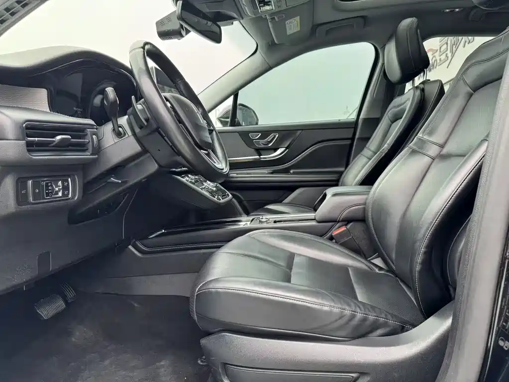 Corsair Facelift 2.0 T 2 WD Premium