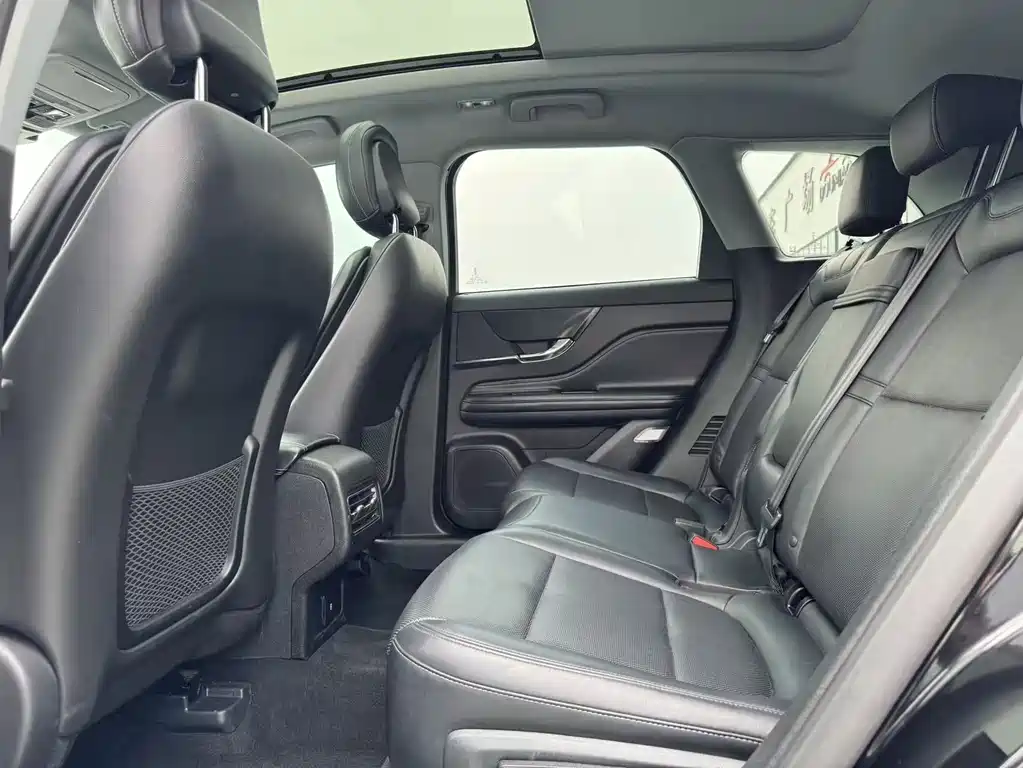 Corsair Facelift 2.0 T 2 WD Premium