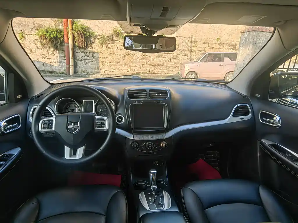 Journey 2.4 L 2 WD Premium Style