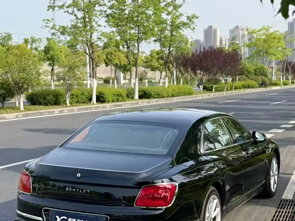 Flying Spur 4.0 T V8 Standard