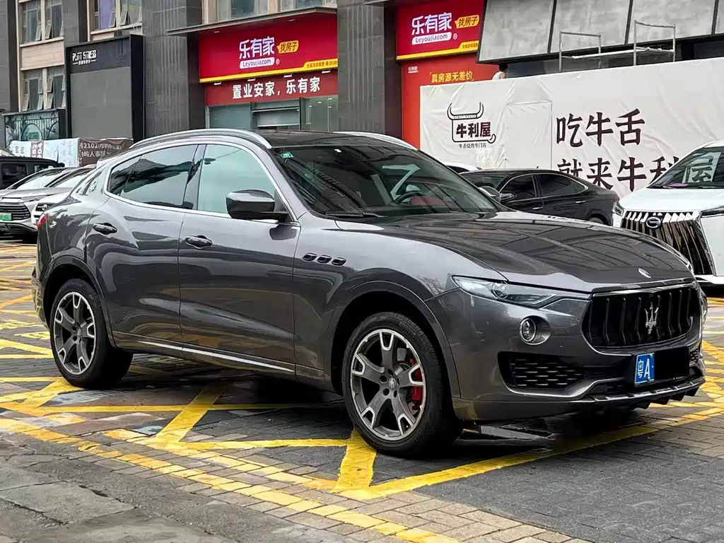 Levante 3.0 T Standard