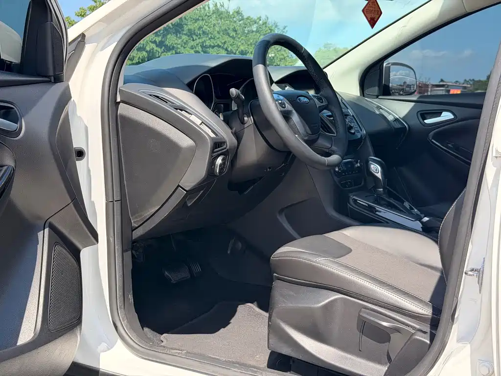 Focus Sedan 1.6 L Auto Style
