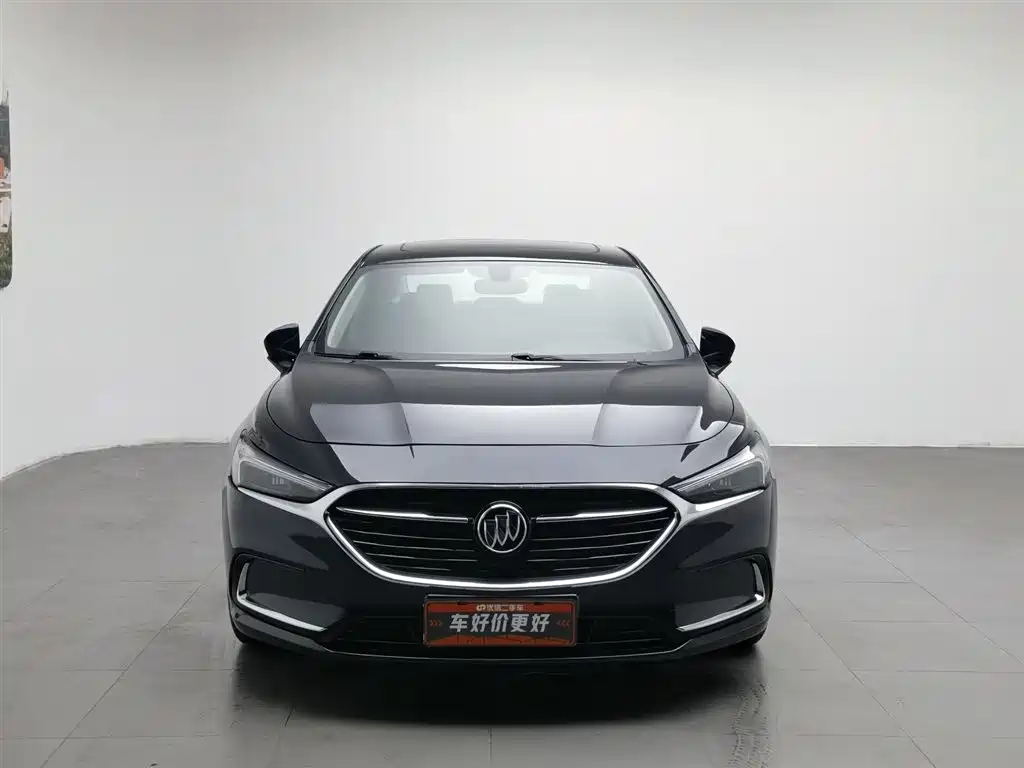 LaCrosse 652 T Luxury