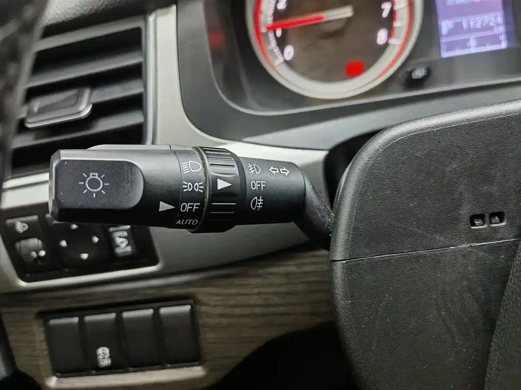 Joyear X5 Power Enjoyment Series 1.5 T CVT Connected
