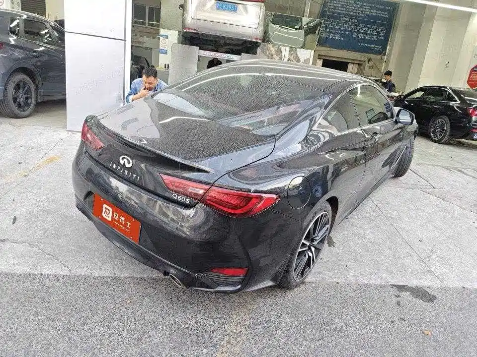 Infiniti Q60 2.0 T Luxury