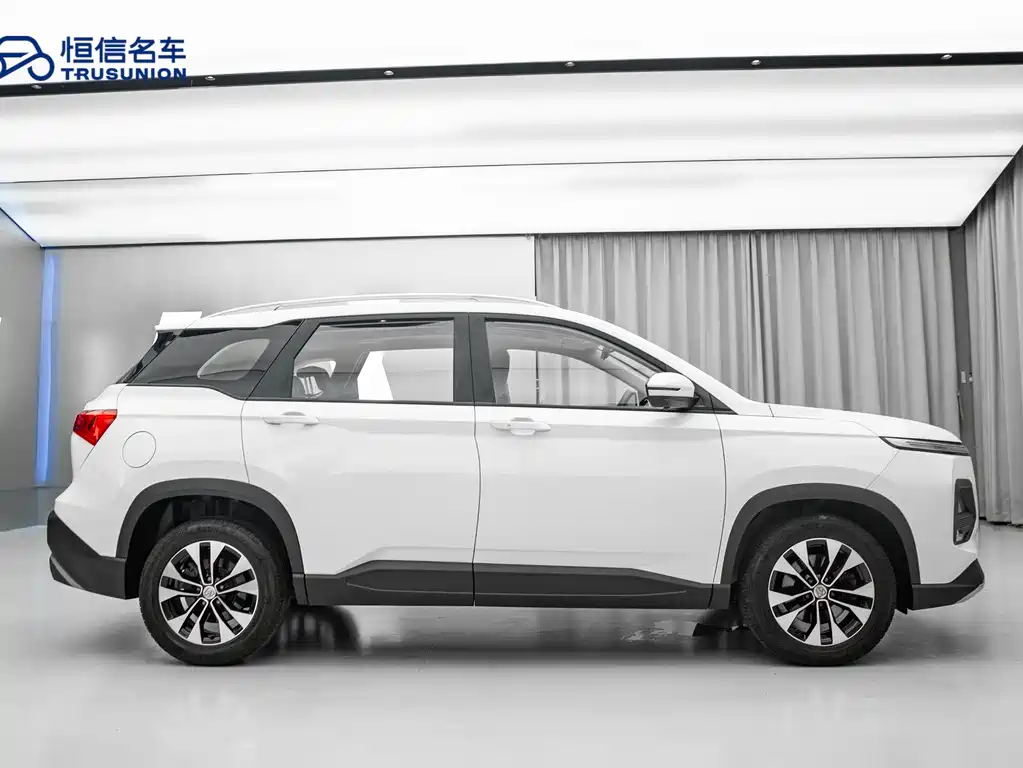 Baojun 530 1.5 T CVT Distinguished Connected 7-seat