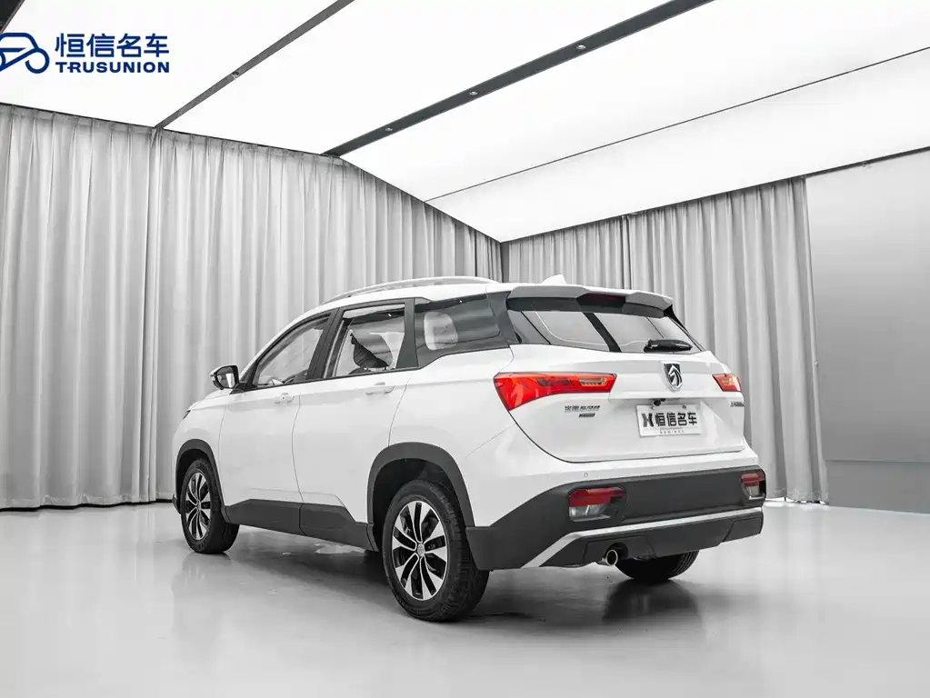 Baojun 530 1.5 T CVT Distinguished Connected 7-seat