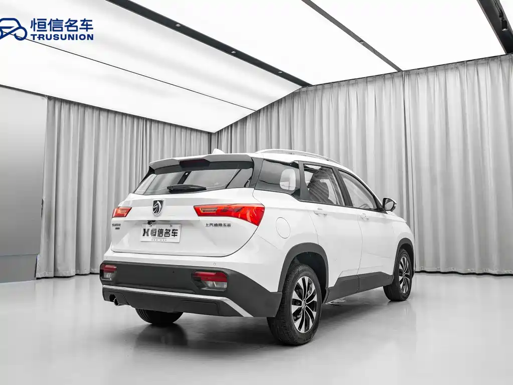 Baojun 530 1.5 T CVT Distinguished Connected 7-seat