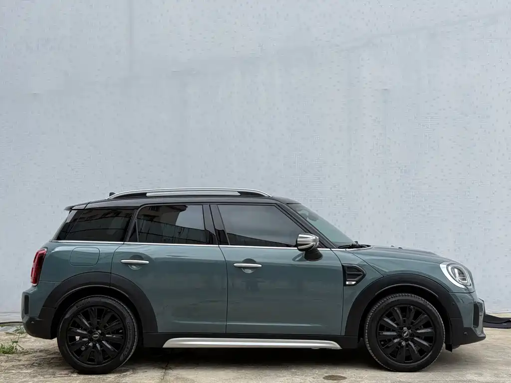 MINI COUNTRYMAN MINI COUNTRYMAN 2022款 改款 1.5 T COOPER 鉴赏家