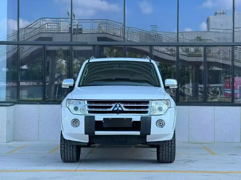 Pajero (Import) 帕杰罗进口 2009款 3.8 L 五门 尊贵版