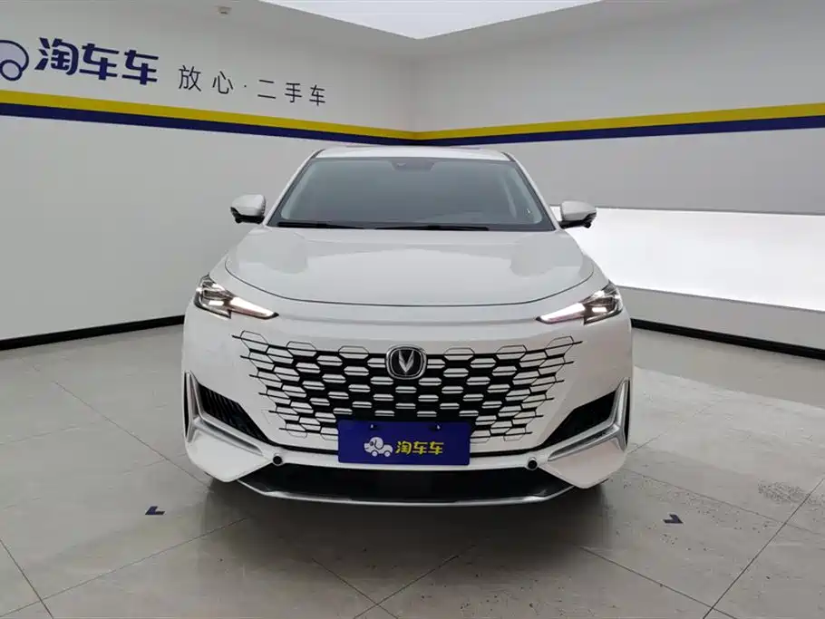 Changan UNI-K 2.0 T Outstanding