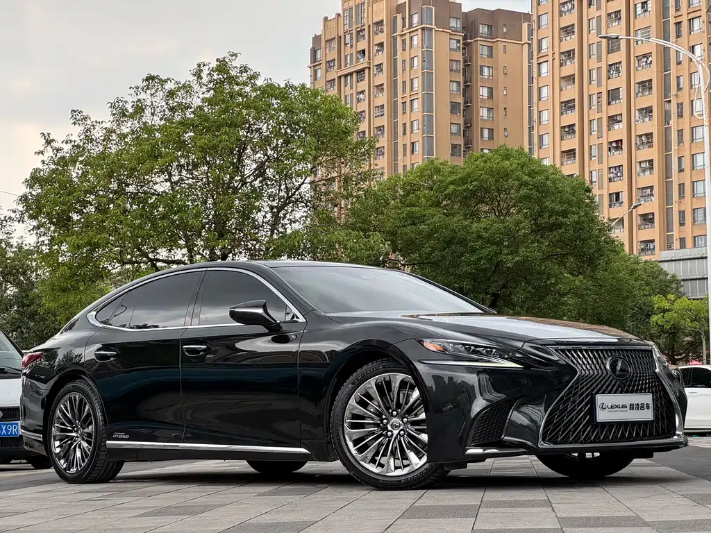 Lexus LS 500 h Executive CN-V