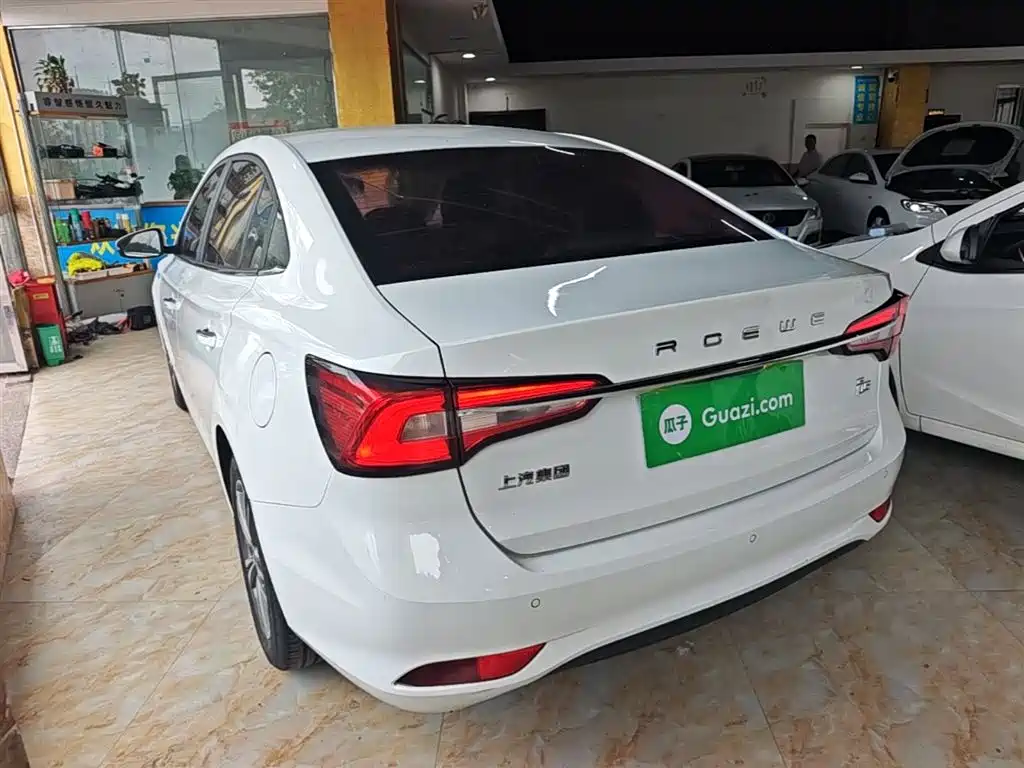Roewe i5 1.5 L Manual 4 G Connected Bright Grand