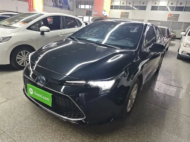 Toyota Levin Dual Engine 1.8 H E-CVT Luxury