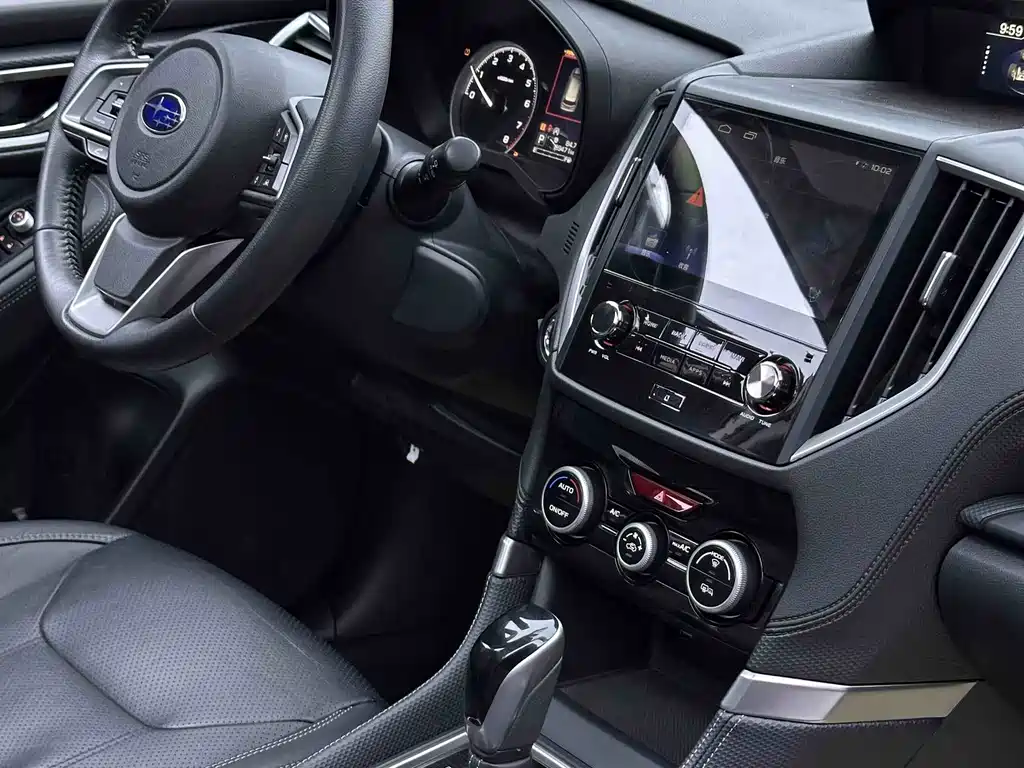 Forester 2.0 i Luxury EyeSight