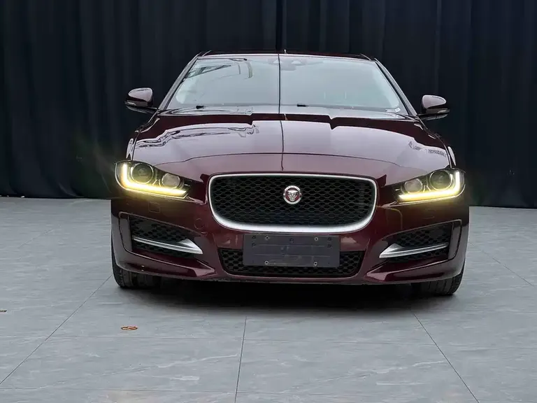 Jaguar XE 2.0 T 200 PS R-Sport