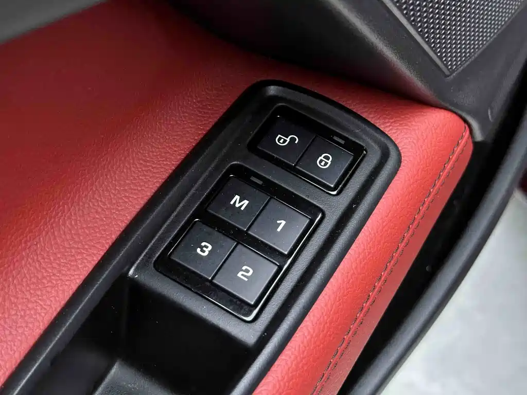 Jaguar XE 2.0 T 200 PS R-Sport