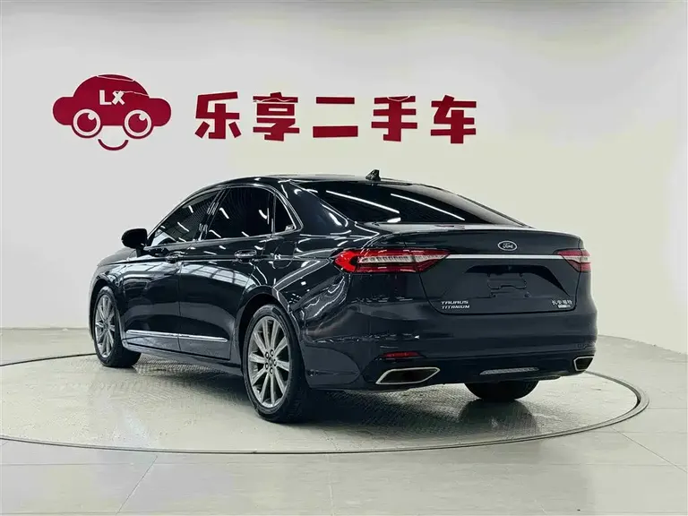 Ford Taurus EcoBoost 245 Premium
