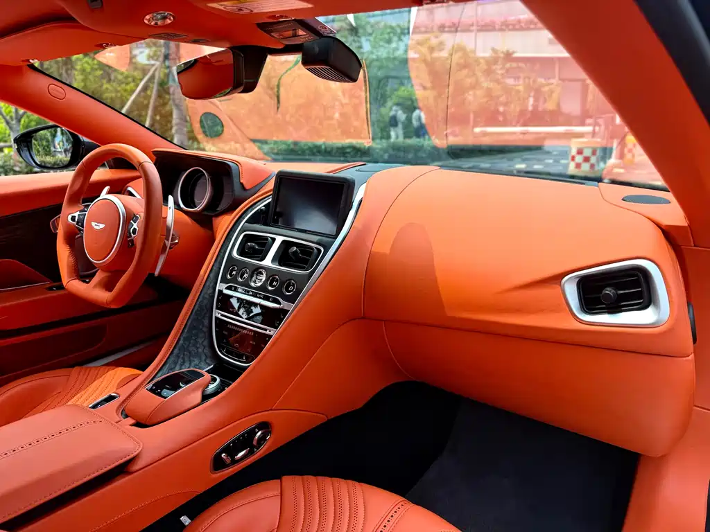 Aston Martin DB11 4.0 T V8 Coupe