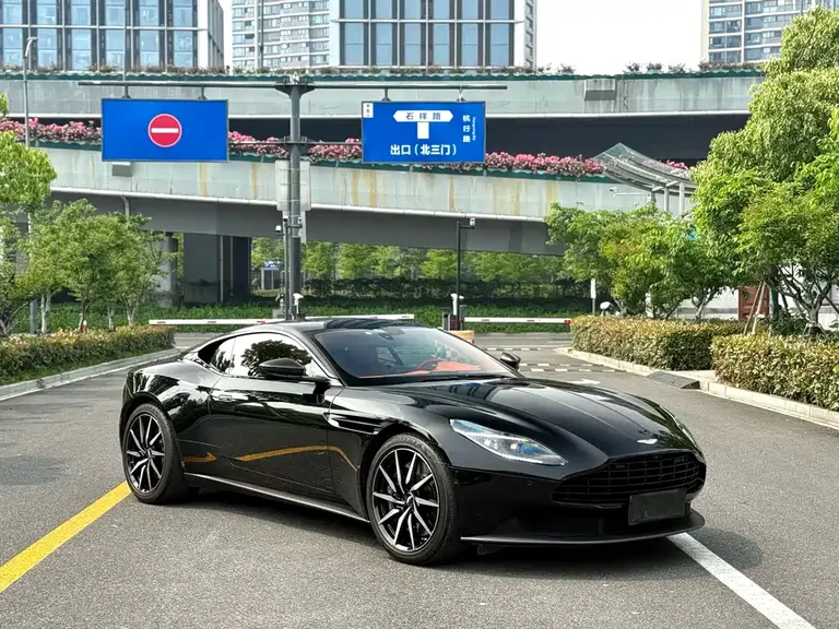 Aston Martin DB11 4.0 T V8 Coupe