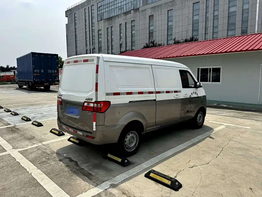 Xiaohaishi X30 小海狮X30 2021款 1.5 L 财富型厢货国VI SWC15 M