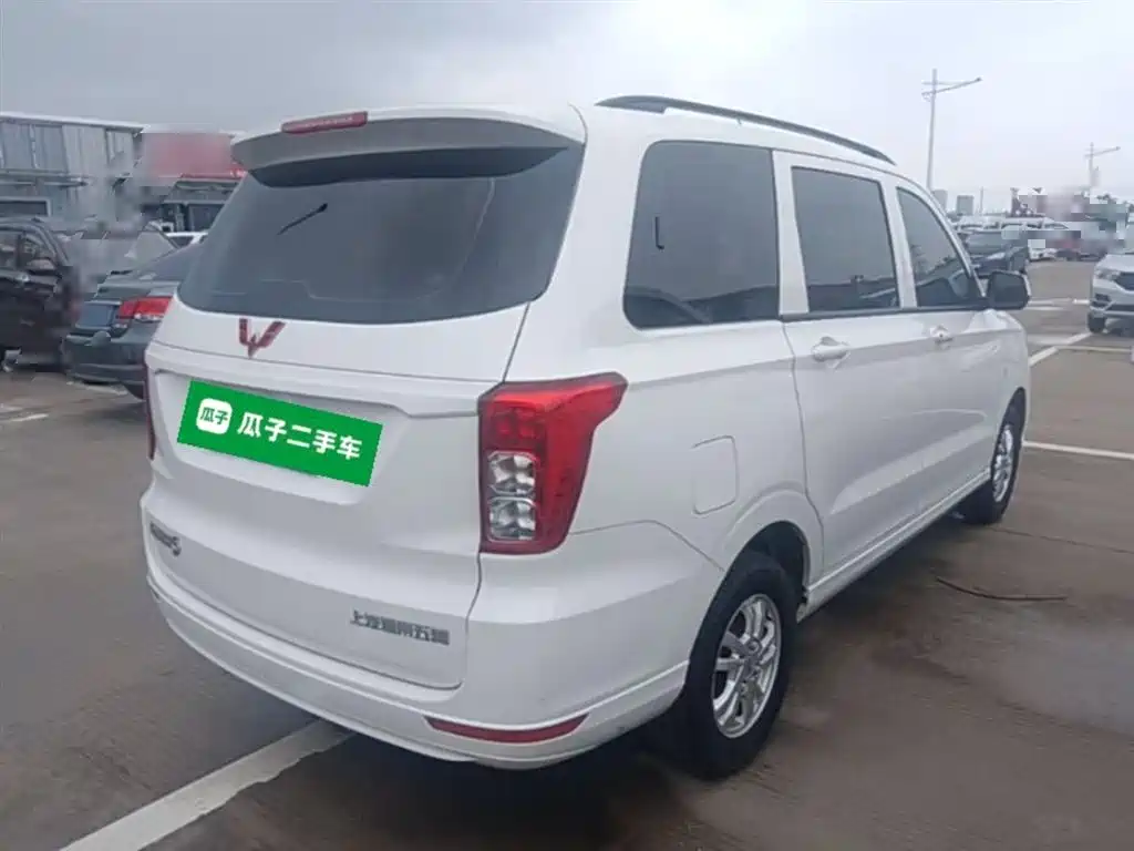 Wuling Hongguang Facelift 1.5 L S Standard Electric Assist LAR