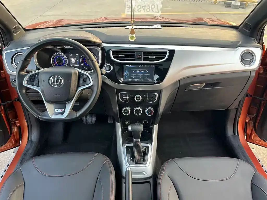 Brilliance V3 1.5 L Auto Intelligent