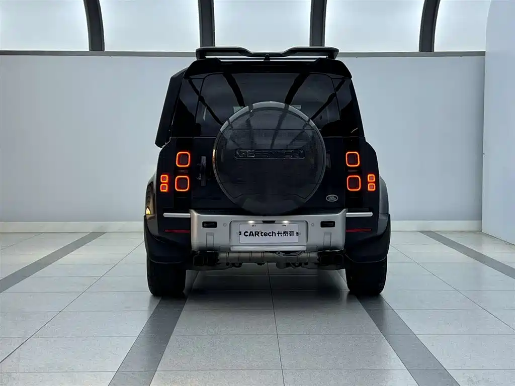 Land Rover Defender Facelift 110 3.0 T P400 Dark Special Edition