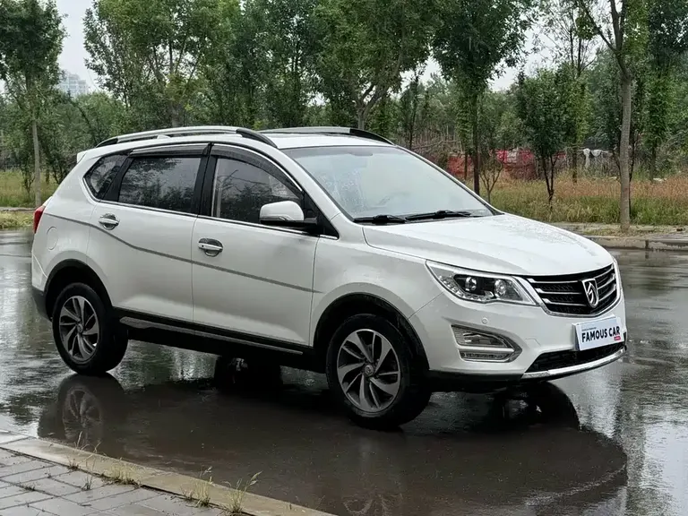 Baojun 560 1.8 L Manual Luxury