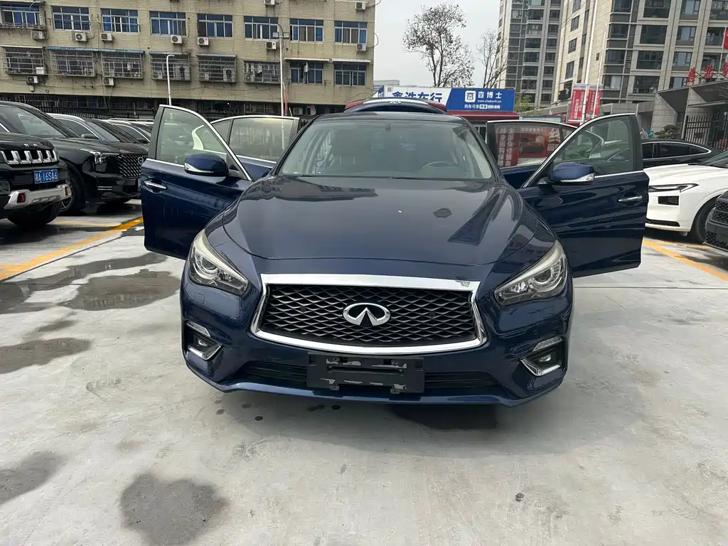 Infiniti Q50 L 2.0 T Comfort Enjoyment CN-VI