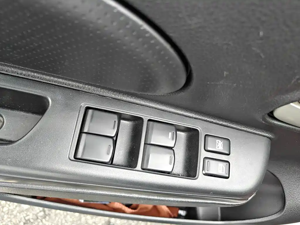 Venucia R50 1.6 L Auto Fashion