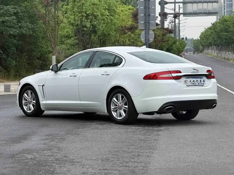 Jaguar XF XF 2.0 T Elegance