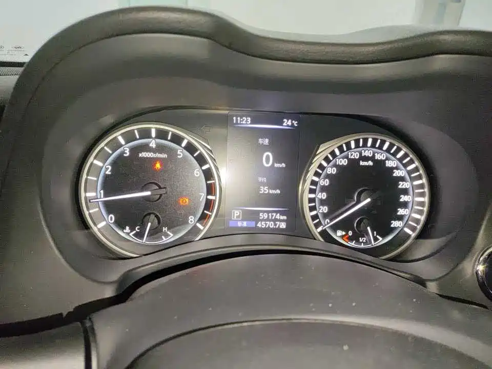 Infiniti Q50 L 2.0 T Comfort Enjoyment CN-VI
