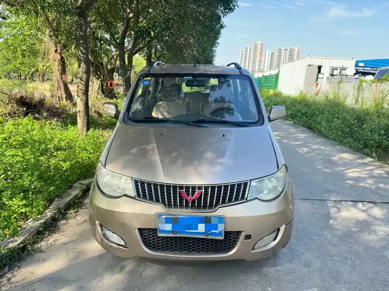 Wuling Hongguang 1.2 L Standard CN-IV