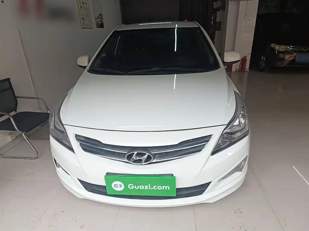 Accent 1.4 L Auto Intelligent GLS