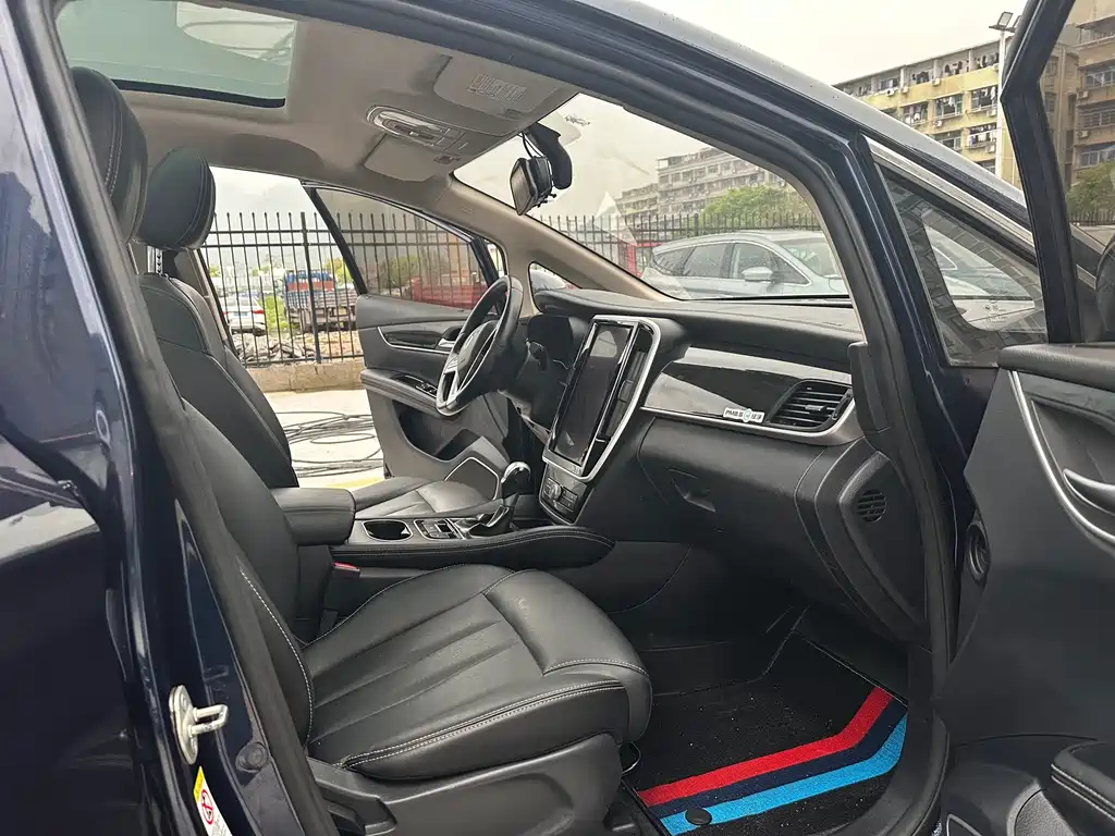 Song MAX 1.5 T Auto Connected Elite 7-seat