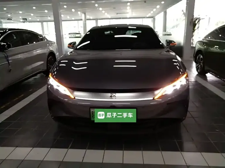BYD Han DM-i Smart Drive 125 KM Elite